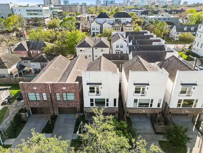 Aerial view of a neighborhood filled with houses