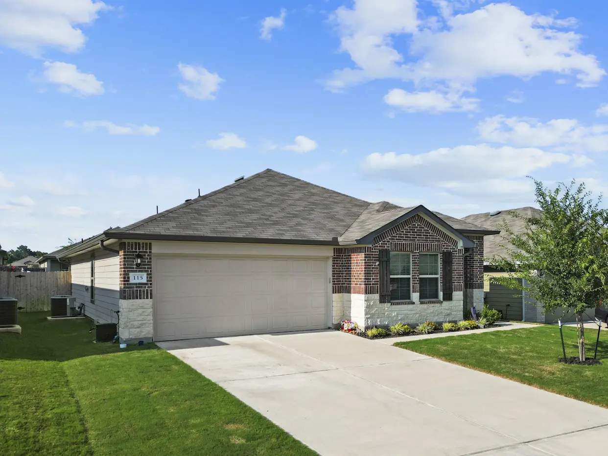 115 Barton Creek, Dr, Huntsville, TX 77340